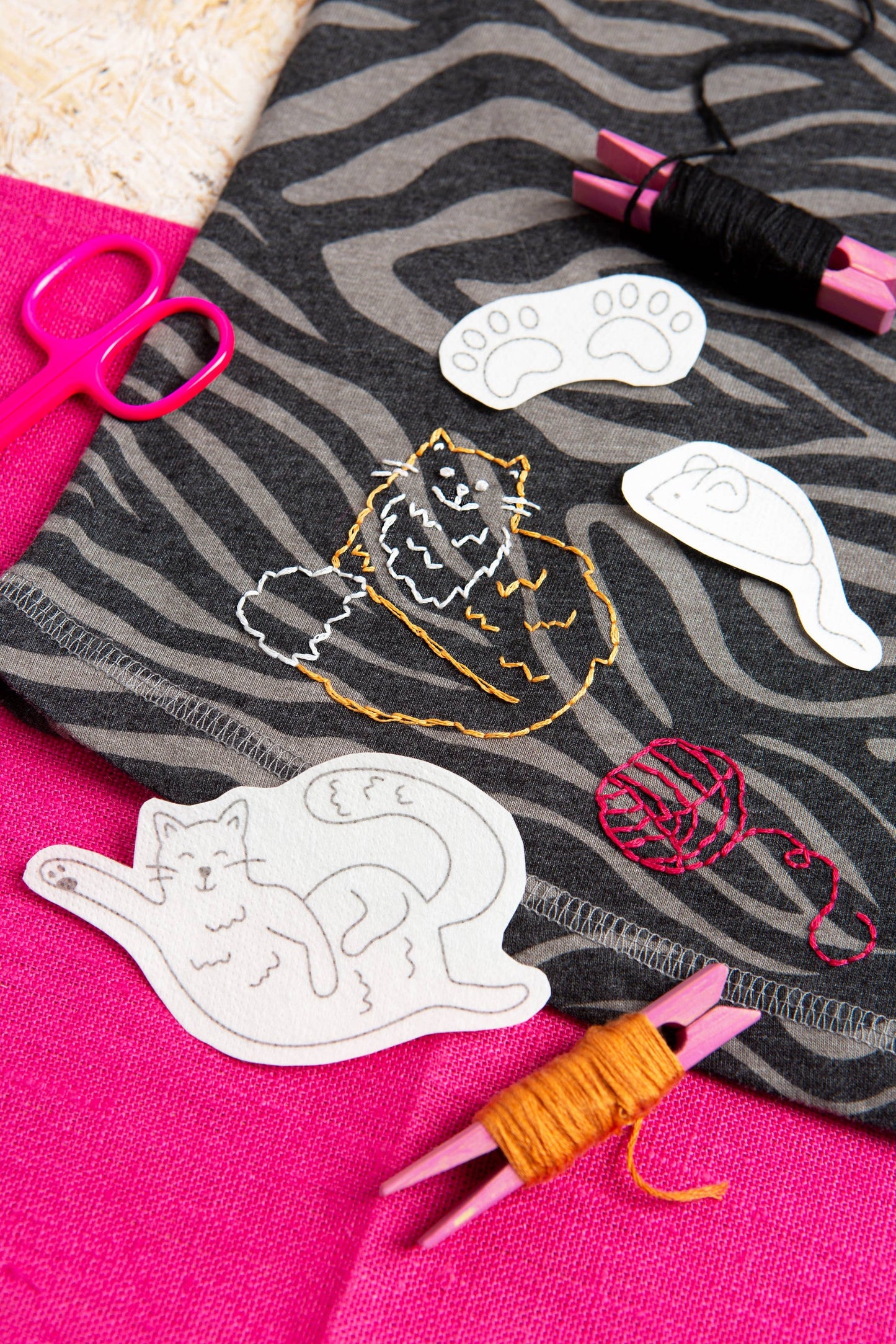 Curious Cats stick & stitch embroidery set