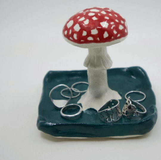 Mushroom ring dish