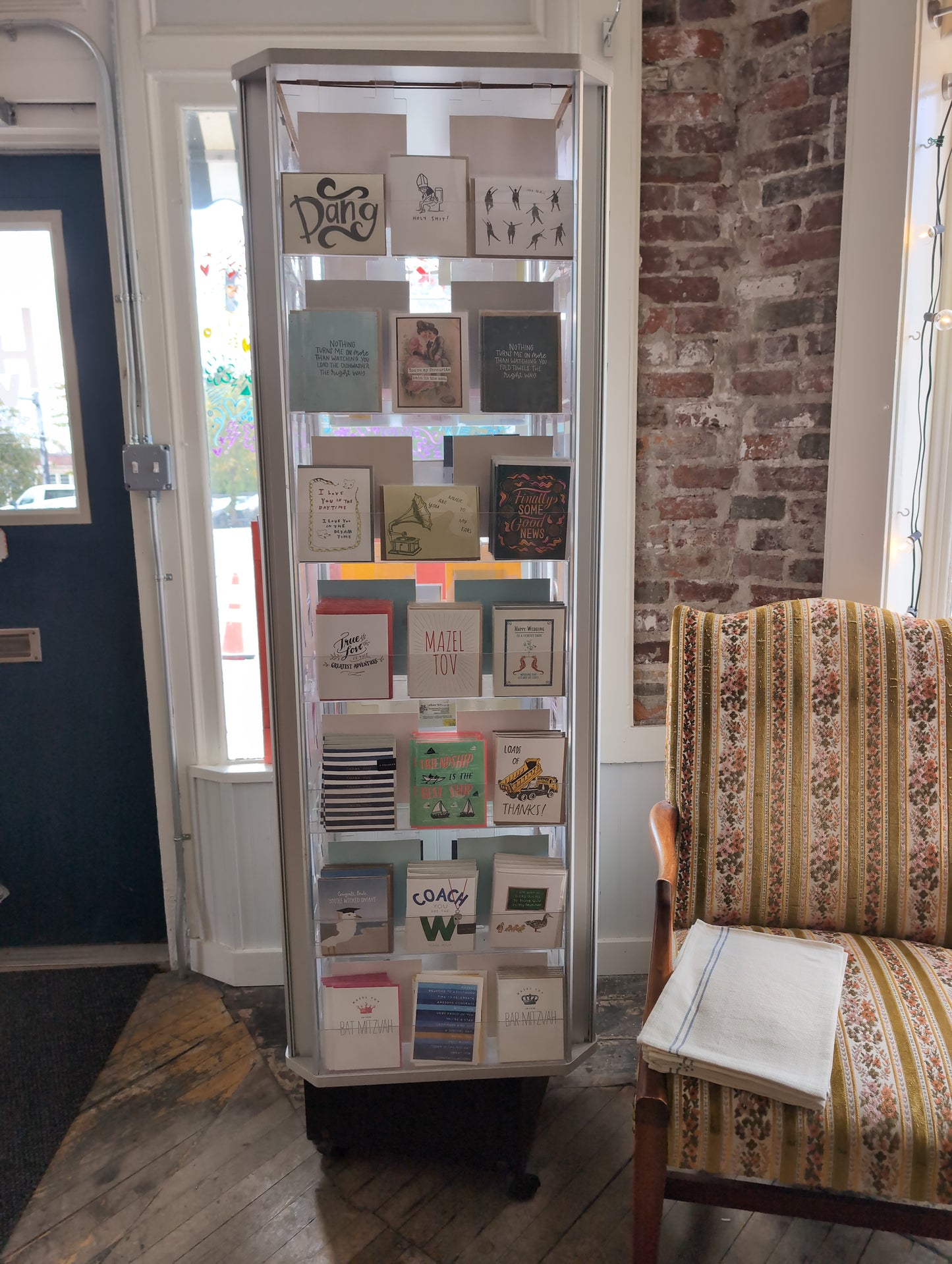 rotating greeting card floor display