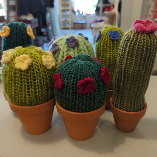 Knitted cacti