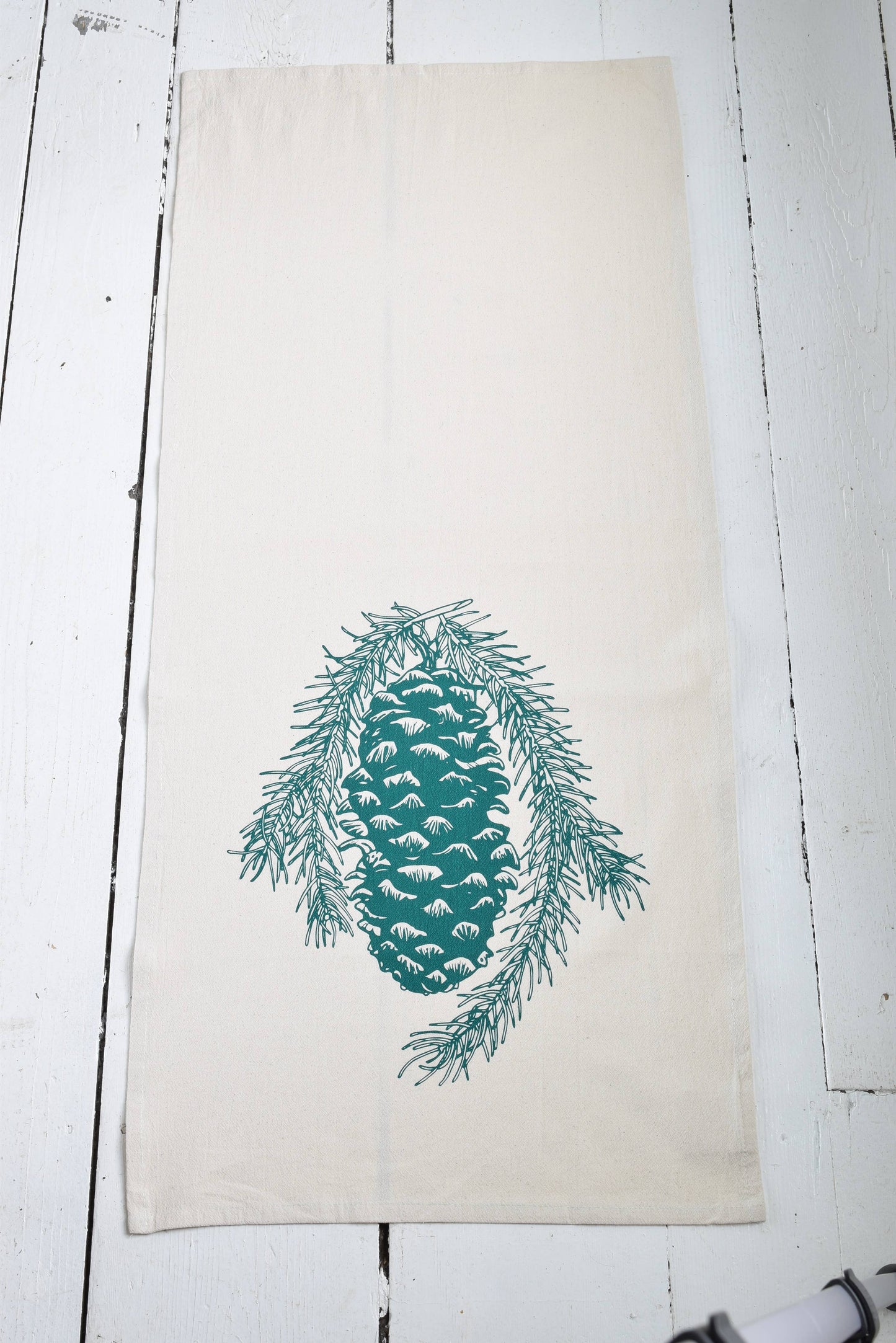 Pine Cone Tea Towel (green)