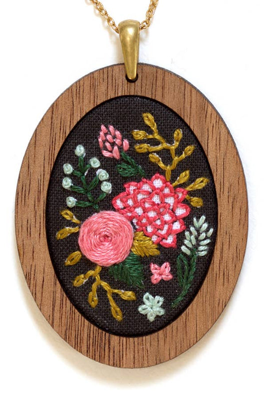 Wildflowers embroidered pendant kit