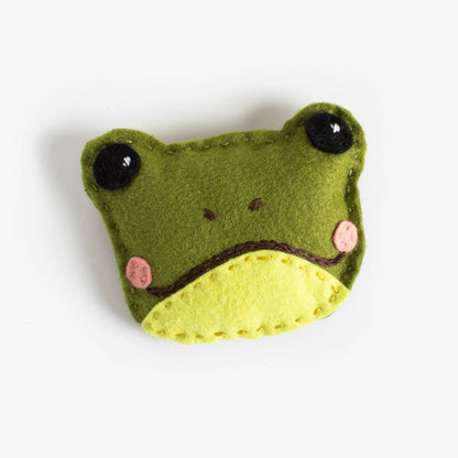 Fran the Optimistic Frog stitchin' kit