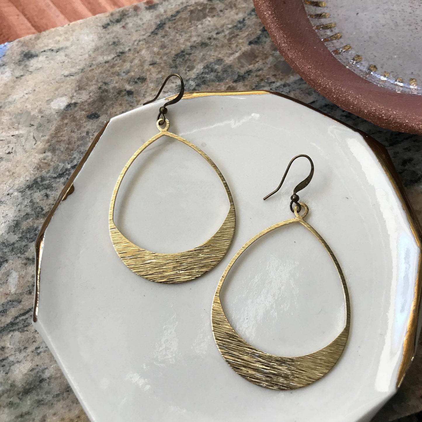 Eleanor Hoop earrings