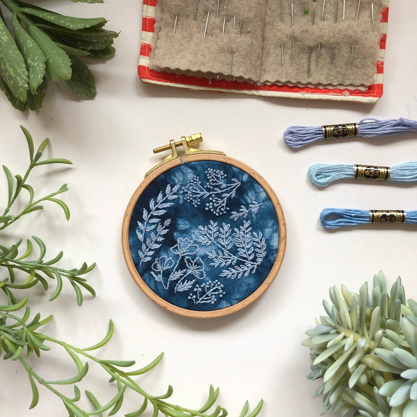 Cyanotype Forage beginner embroidery kit