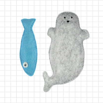 Sandy the Seal stitching kit