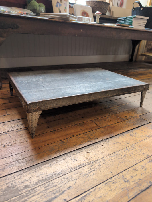 primitive metal riser